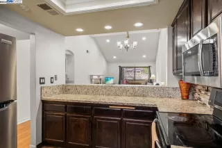 Photo #3: 41049975 Listing