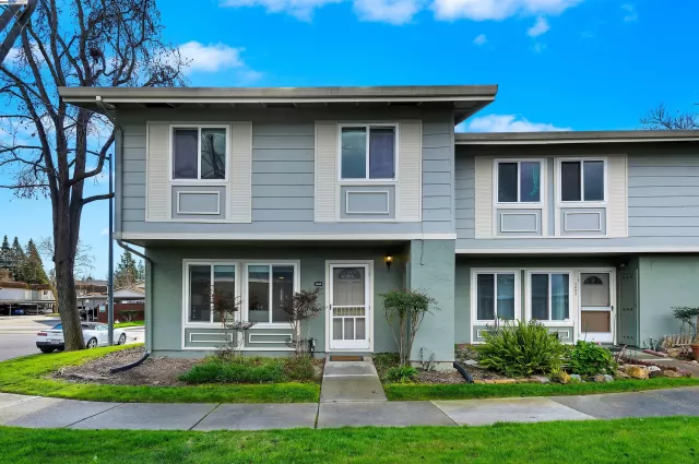 MLS: 41050004 Condo For Sale