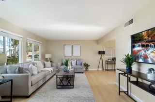 Photo #2: 41050004 Listing 