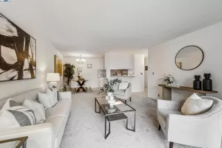 Photo #5: 41050010 Listing