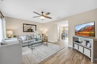 Photo #3: 41050013 Listing