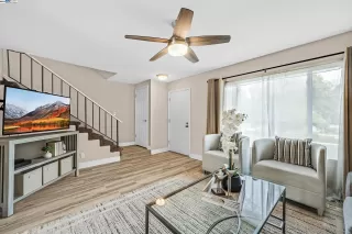 Photo #4: 41050013 Listing