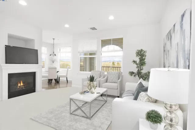 MLS: 41050052 Condo For Sale