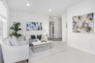 Photo #6: 41050052 Listing