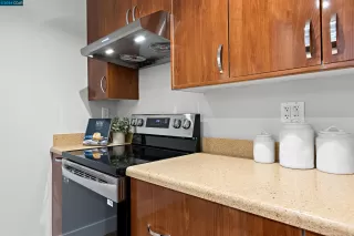 Photo #5: 41050057 Listing