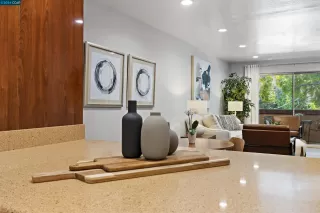 Photo #6: 41050057 Listing