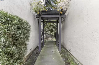 Photo #2: 41050143 Listing