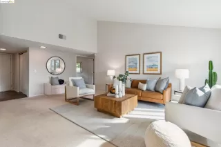 Photo #5: 41050172 Listing