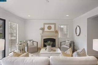 Photo #2: 41050175 Listing