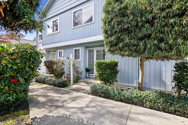 MLS: 41050295 Condo For Sale