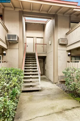 Photo #1: 41050378 Listing