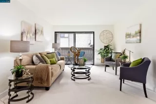 Photo #5: 41050378 Listing