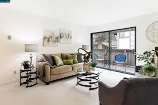 Photo #6: 41050378 Listing