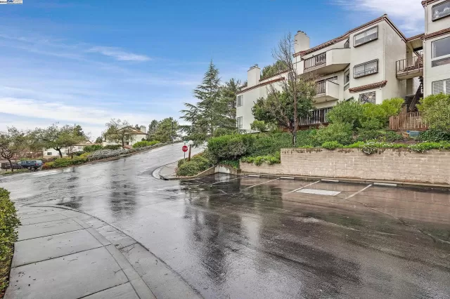 MLS: 41050419 Condo For Sale