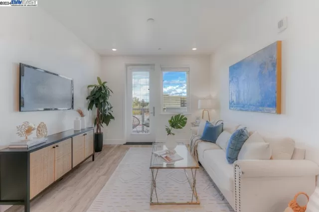 MLS: 41050420 Condo For Sale