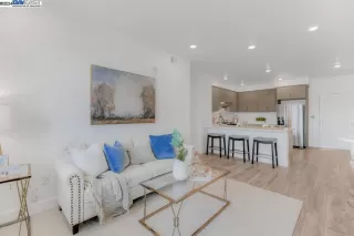 Photo #2: 41050420 Listing 