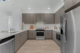 Photo #6: 41050420 Listing 