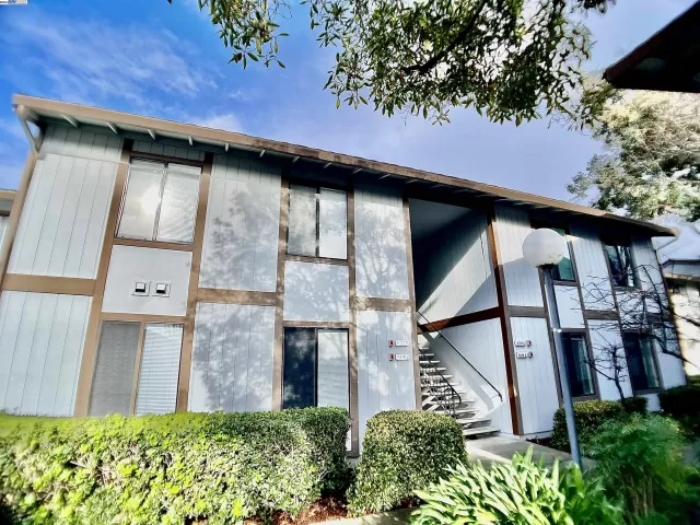 MLS: 41050464 Condo For Sale