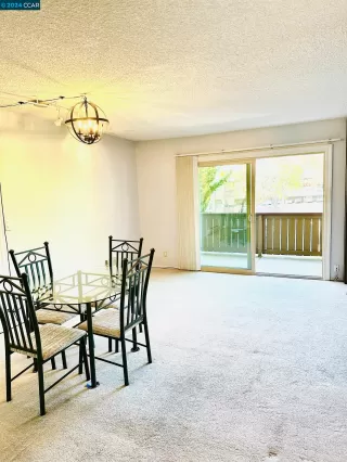 Photo #2: 41050505 Listing 