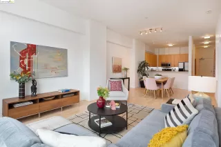 Photo #6: 41050561 Listing