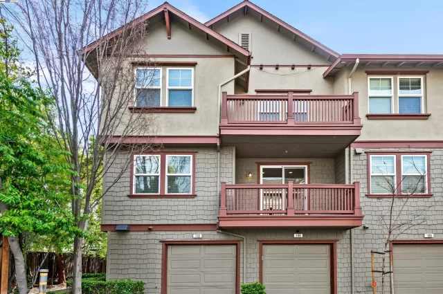 MLS: 41050573 Condo For Sale