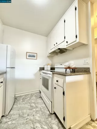 Photo #4: 41050687 Listing