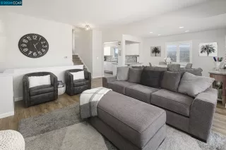 More Details about MLS # 41050940 : 714 POPPY PLACE