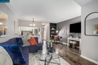 Photo #4: 41051103 Listing 