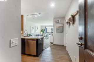 Photo #2: 41051162 Listing 