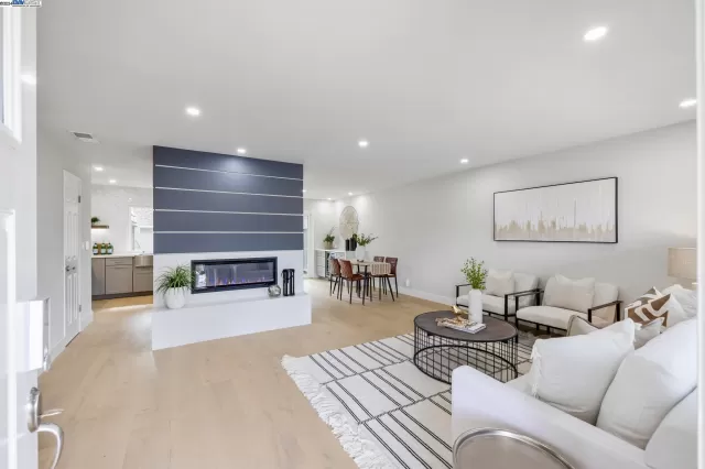 MLS: 41051196 Condo For Sale