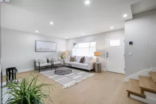 Photo #2: 41051196 Listing