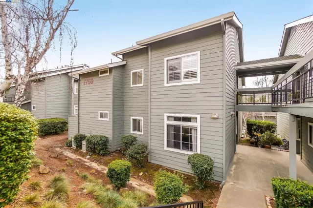 MLS: 41051233 Condo For Sale