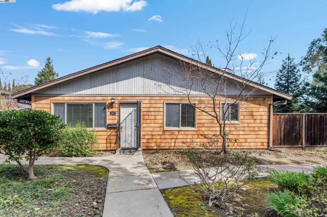 MLS: 41051236 Condo For Sale