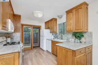 Photo #5: 41051236 Listing