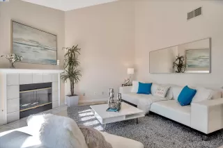 Photo #2: 41051356 Listing 