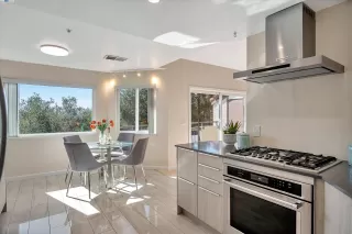 Photo #5: 41051356 Listing 