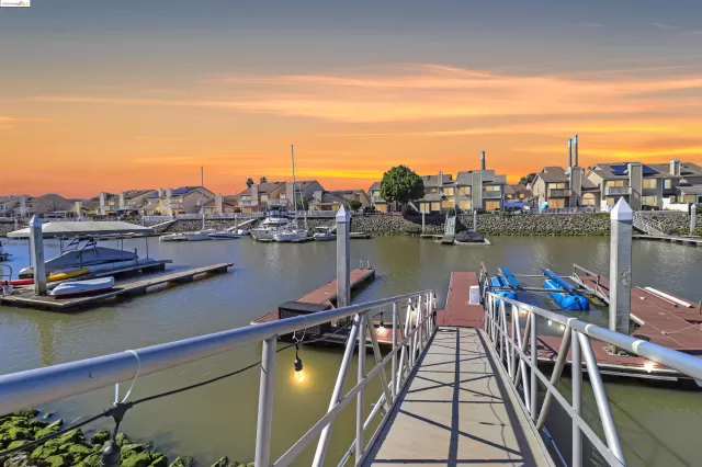 MLS: 41051372 Condo For Sale