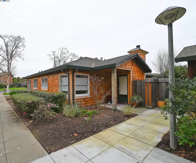 MLS: 41051399 Condo For Sale