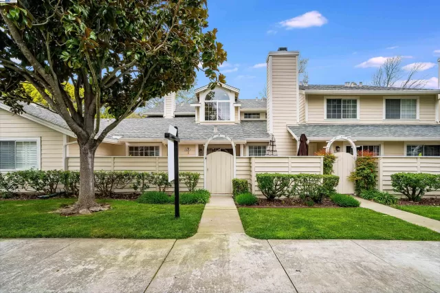 MLS: 41051413 Condo For Sale