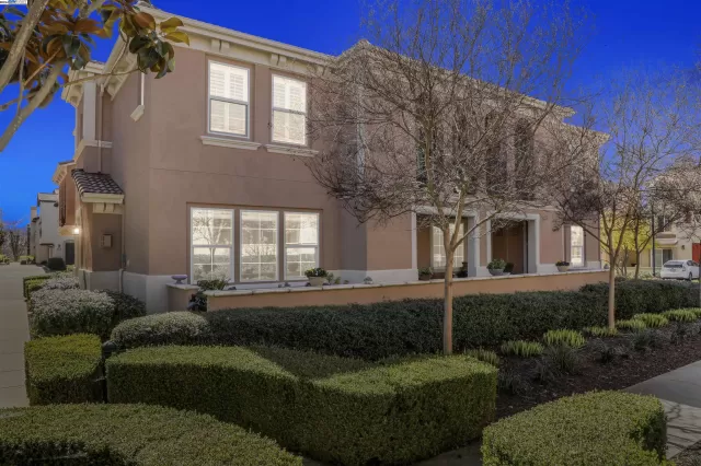 MLS: 41051452 Condo For Sale