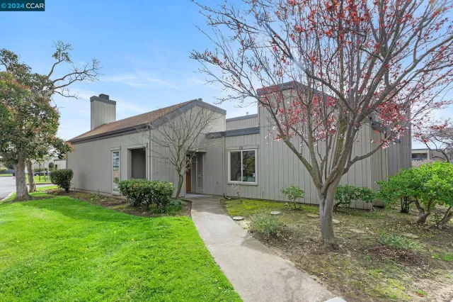 MLS: 41051470 Condo For Sale