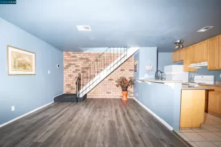 Photo #6: 41051503 Listing