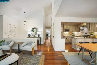 Photo #4: 41051621 Listing