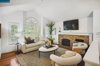 Photo #5: 41051621 Listing