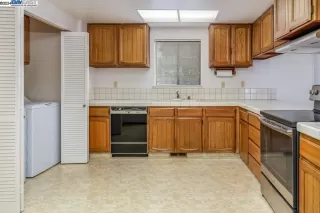 Photo #5: 41051860 Listing 