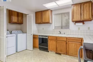 Photo #6: 41051860 Listing 