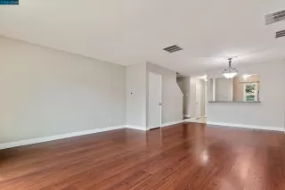 Photo #6: 41052062 Listing