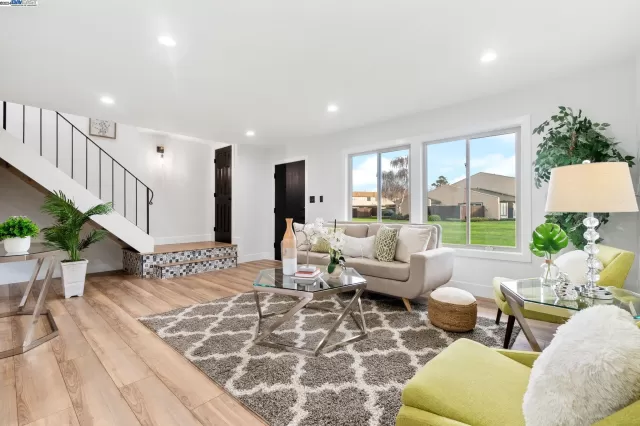 MLS: 41052107 Condo For Sale