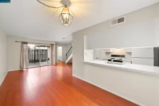 Photo #4: 41052118 Listing