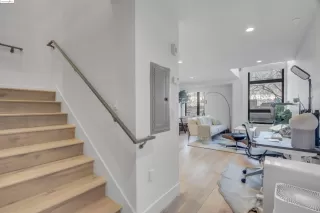 Photo #2: 41052135 Listing